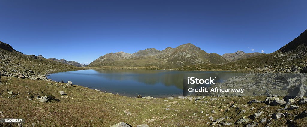 Panorama du lac de montagne alpin Hirschebensee, Kühtai, Tyrol, Autriche - Photo de Activité de loisirs libre de droits