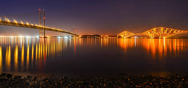 Forth Bridges notte - foto stock