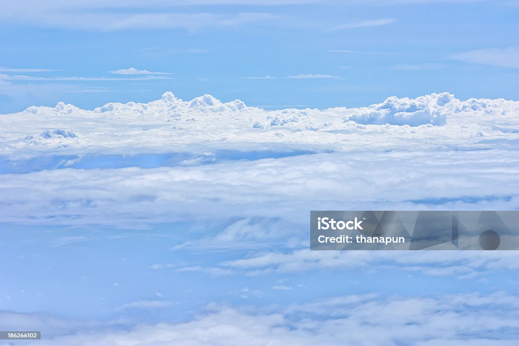 blauer Himmel und weiße Wolke - Lizenzfrei Bildhintergrund Stock-Foto