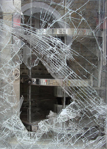 istock burglary broken glass window vending machine 186269312