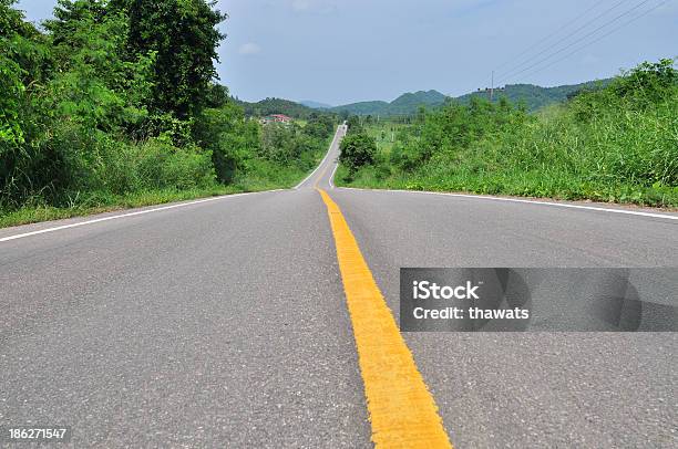 Landhighway Stockfoto und mehr Bilder von Asphalt - Asphalt, Auto, Autoreise