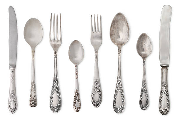 빈티지 늙음 커트러리 - eating utensil silverware fork spoon 뉴스 사진 이미지