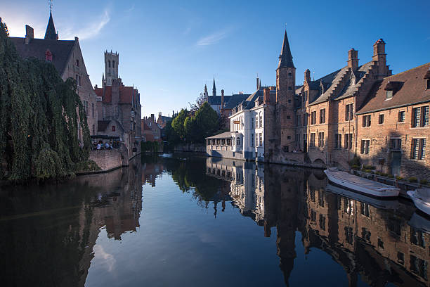 istock Canal in Bruges 186281727