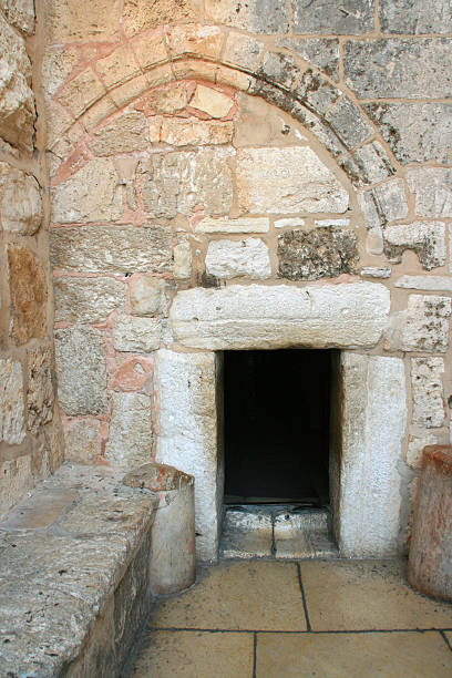 istock Door of Humility - Bethlehem 186285894