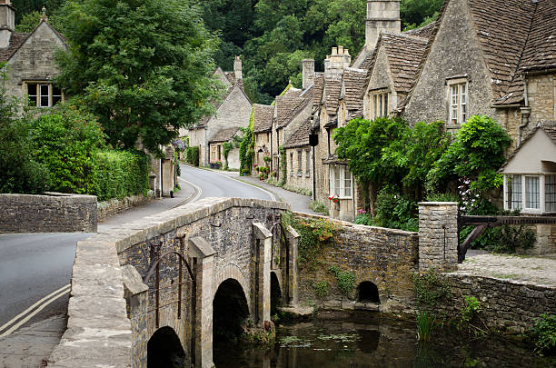 Castle Combe, Cotswolds village - foto de stock