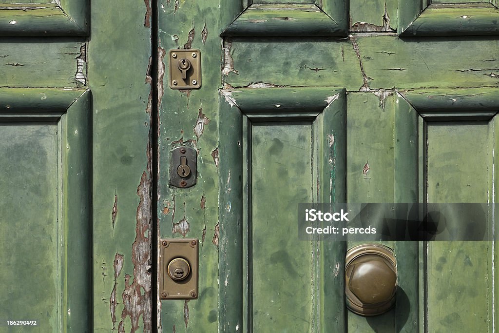 Porta e travas - Foto de stock de Antigo royalty-free
