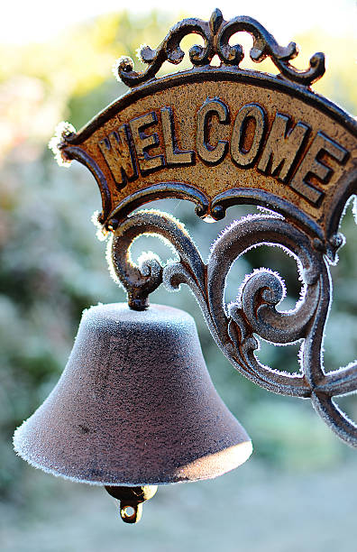 istock Old frozen welcome sign 186294085