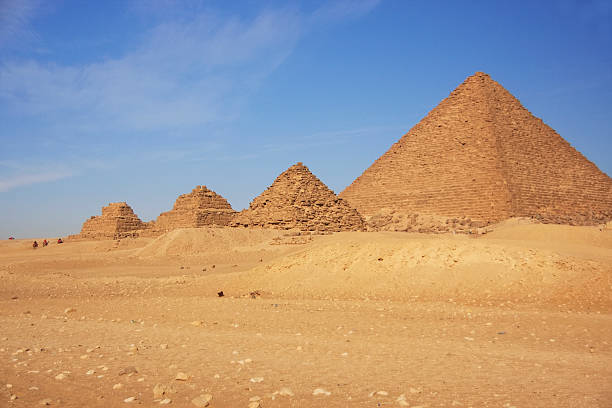istock Menkaure Pyramid and Pyramids of Queens, Cairo 186298028
