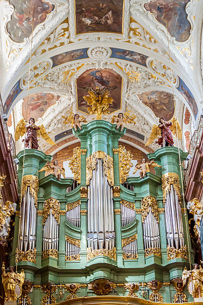 organe de beauté de jasna gora-częstochowa, pologne. - monastère de jasna góra photos et images de collection