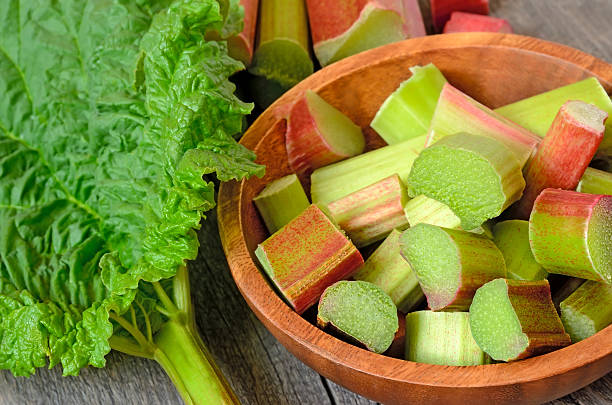 istock Fresh rhubarb in brown bowl 186301718