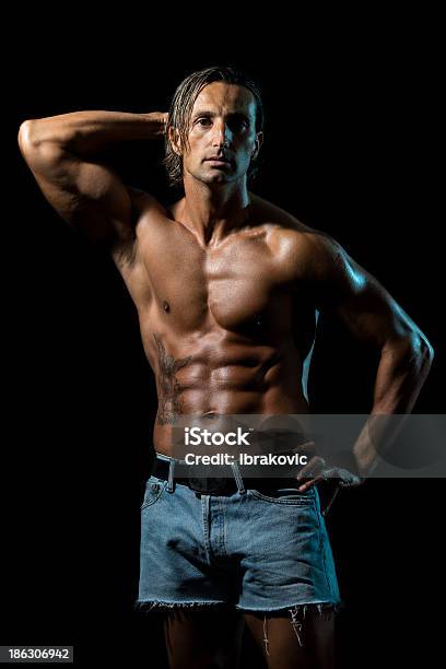 筋肉の構築 - 30代のストックフォトや画像を多数ご用意 - 30代, 30代の男性, イタリア人