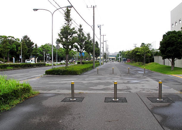 istock Footpath and bike lane, Japan. 186307988