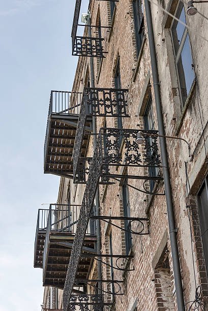 istock Southern architecture in historic Savannah, Georgia 186308077