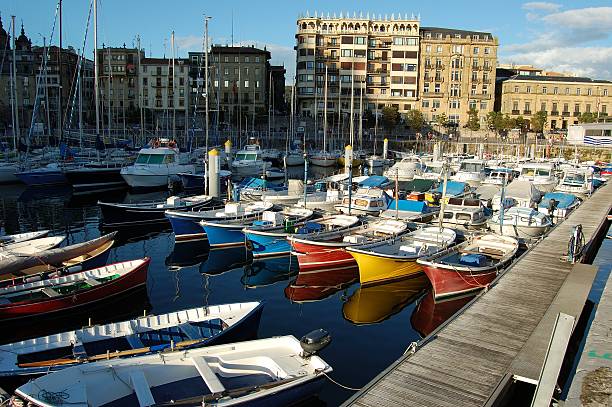 istock San Sebastian Jetty, Spain 186309221
