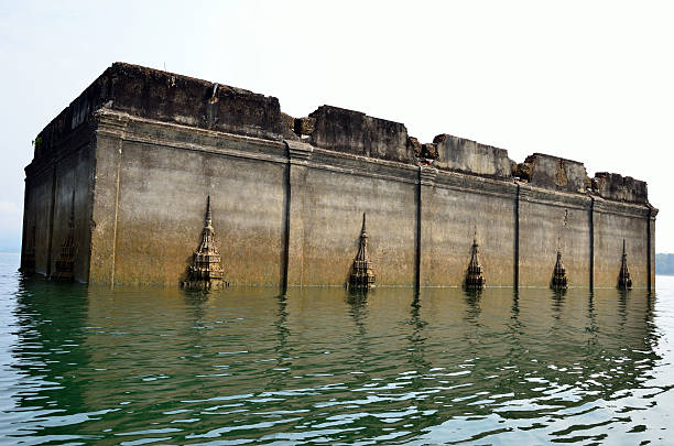 istock Temple, in the water 186310762