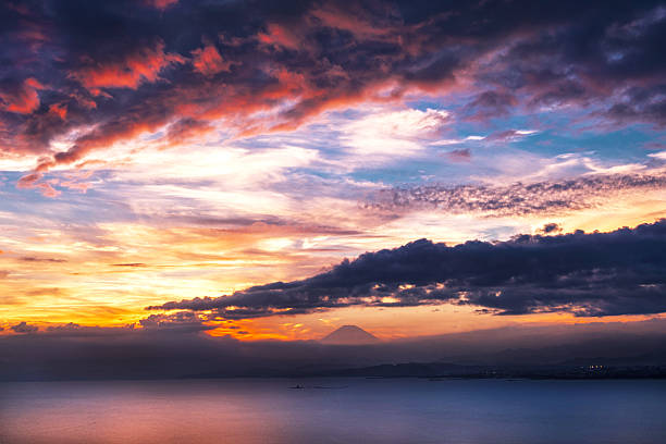 istock Twilight Sky of Fuji Moutain, Japan 186322484