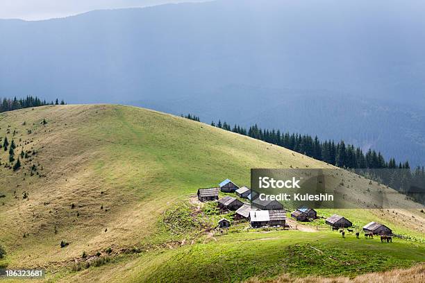 Mountain Village Stockfoto und mehr Bilder von Alpen - Alpen, Baum, Bauwerk