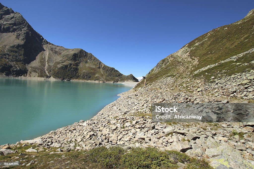 Panorama do Lago alpino de Speicher Finstertal, Kuehtai, Tirol, Áustria - Royalty-free Ajardinado Foto de stock