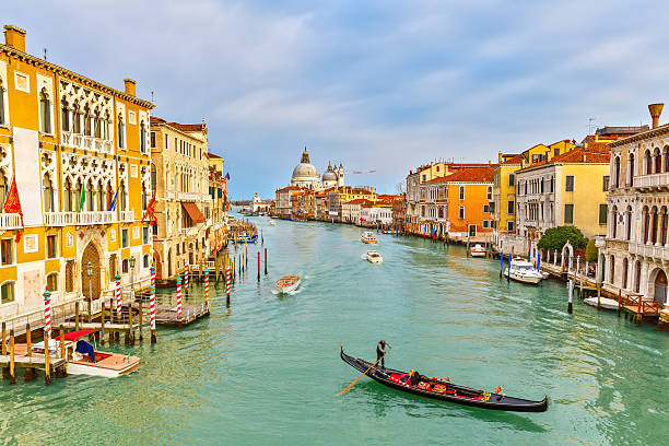 istock Gondola on Grand Canal 186325074
