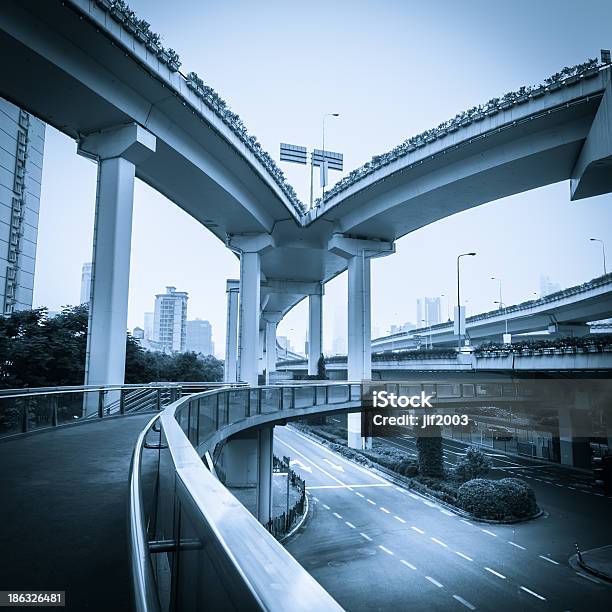 Ponte Nó De Junção De Autoestrada De Xangai China - Fotografias de stock e mais imagens de A caminho