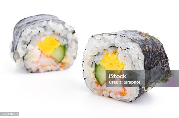 Sushi - zdjęcia stockowe i więcej obrazów Awokado - Awokado, Azja, Bez ludzi