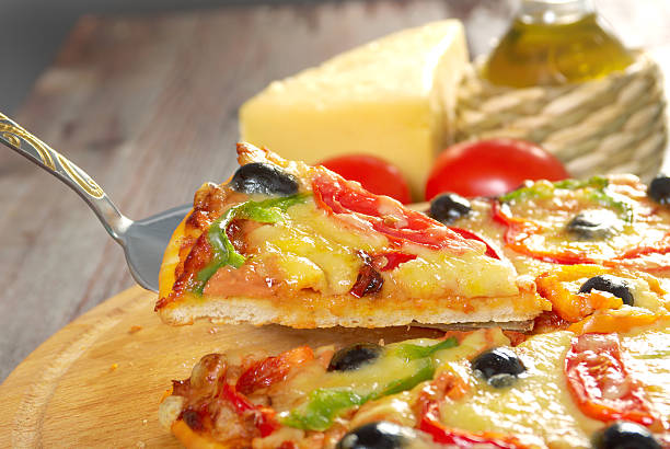 istock home pizza m paprika 186327106
