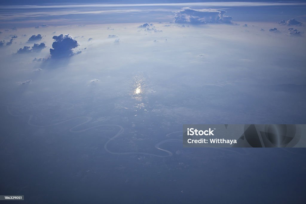 blue sky 연강에서 보기 - 로열티 프리 강 스톡 사진
