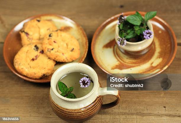 Foto de Chá De Menta e mais fotos de stock de Bebida - Bebida, Bebida não alcoólica, Biscoito