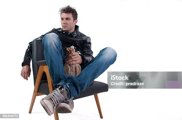 Foto de Retrato De Jovem Isolado No Branco e mais fotos de stock de Adulto - Adulto, Bebida alcoólica, Bêbado