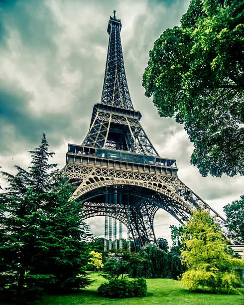 Photo of Eiffel Tower in HDR