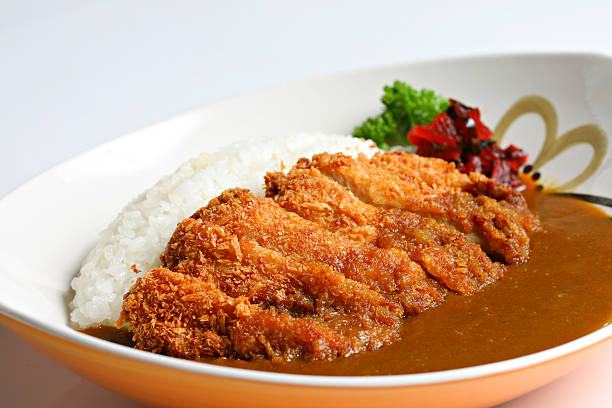 katsukare, japanische curry und reis - tonkatsu stock-fotos und bilder