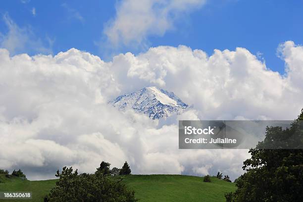 Foto de Cáucaso Montanhas e mais fotos de stock de Colina - Colina, Congelado, Cáucaso