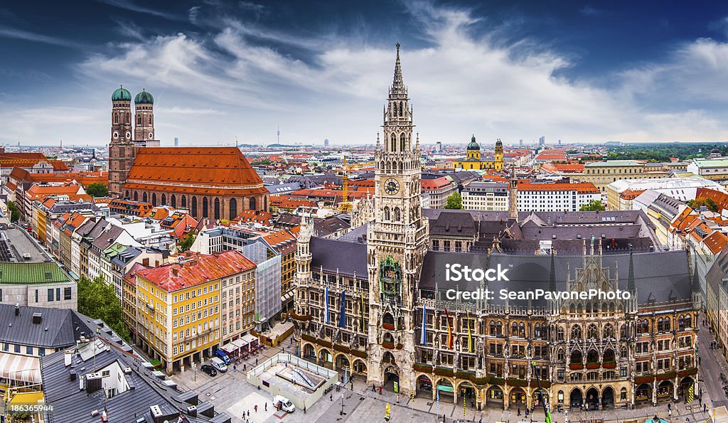 Vista de los edificios de la ciudad de Munich - Foto de stock de Múnich libre de derechos