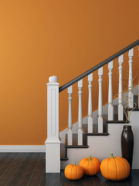 escaleras con una decoración alegre - orange halloween fotos fotografías e imágenes de stock