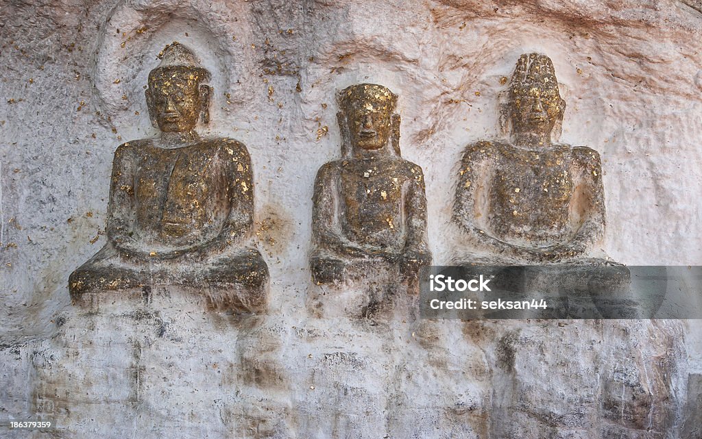 Três velhos Buda imagem no rock - Royalty-free Buda Foto de stock