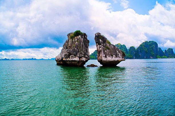 istock Ha Long Bay Vietnam 186381507