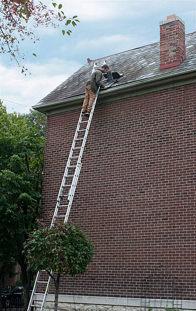 istock Repairing Slate Roof 186391573