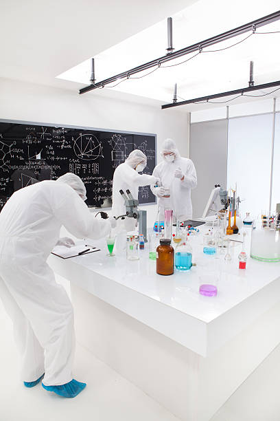 istock laboratory chemical research 186391830
