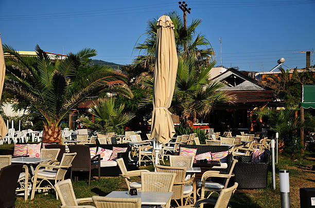 istock Greek tavern on the beach 186392010