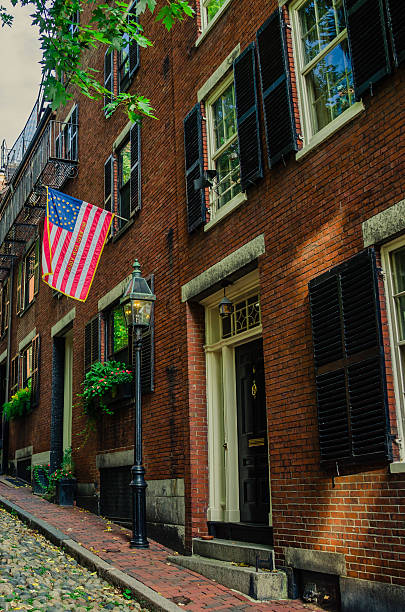 istock Red-brick Row Houses in Boston 186394400