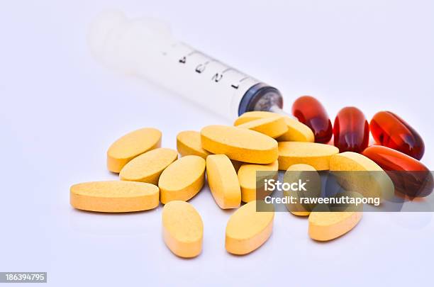 Tipos De Fármacos - Fotografias de stock e mais imagens de Antibiótico - Antibiótico, Ciência, Colorido