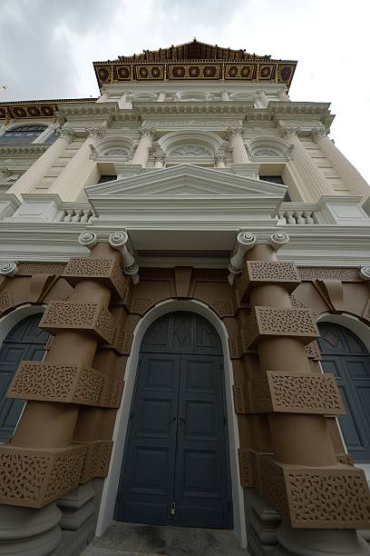 istock Chakri Maha Prasat Throne Hall door 186395976