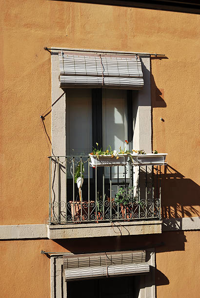 istock Window and balcony in apartment building. Spain 186396117