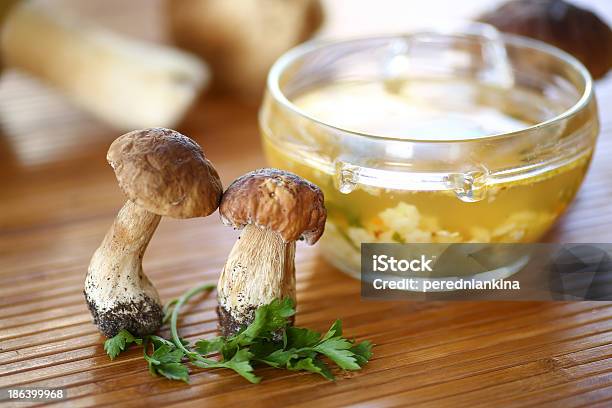 Суп С Грибами — стоковые фотографии и другие картинки Boletus - Boletus, Белый, Веганство