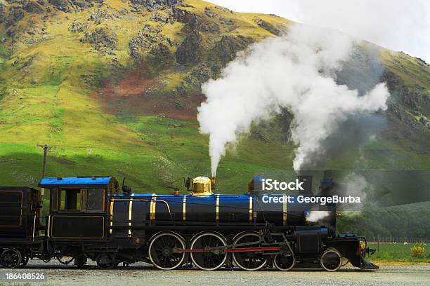 Foto de Trem A Vapor e mais fotos de stock de Antiguidade - Antiguidade, Atividade Recreativa, Azul