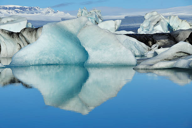 istock Blue Iceberg in Iceland 186410215