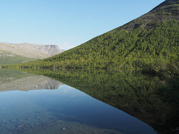 istock Lake in the mountains 186429738
