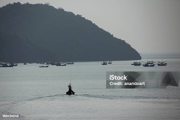 Fisherboats 및 아일랜드 0명에 대한 스톡 사진 및 기타 이미지 - 0명, 목재-재료, 물