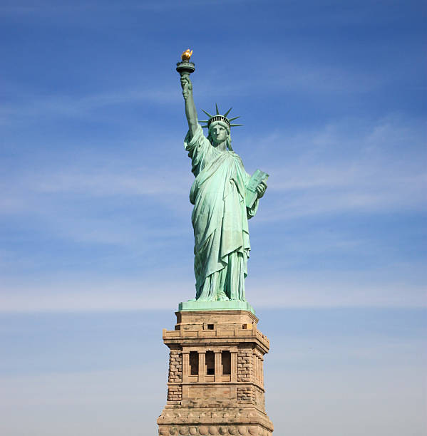 istock Statue of Liberty 186440561