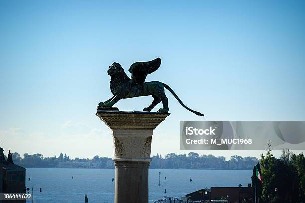 Venezia In Oktober - Fotografie stock e altre immagini di Acqua - Acqua, Ambientazione esterna, Ancora